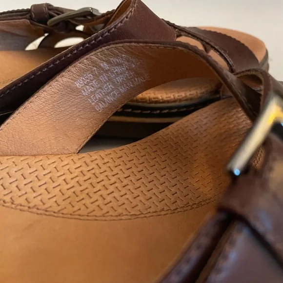 Clarks Brown Leather Sandals - Picture 2 of 3